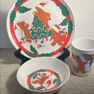 Vintage Holiday Teddy Bear Ceramic Dinnerware Set — Red & Green